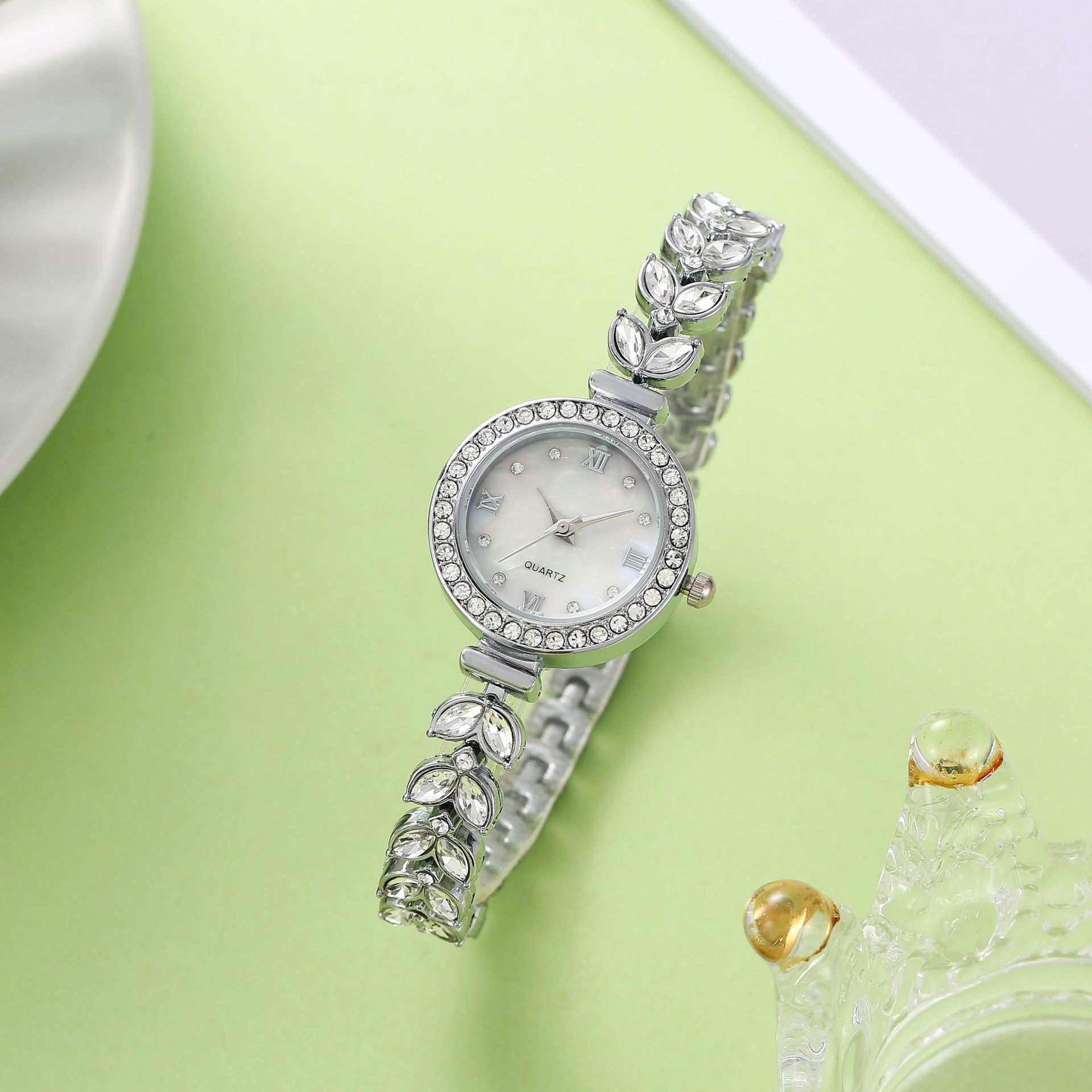 Luxury Watch Group - UTHAI W75 syrenka damski zegarek lekki