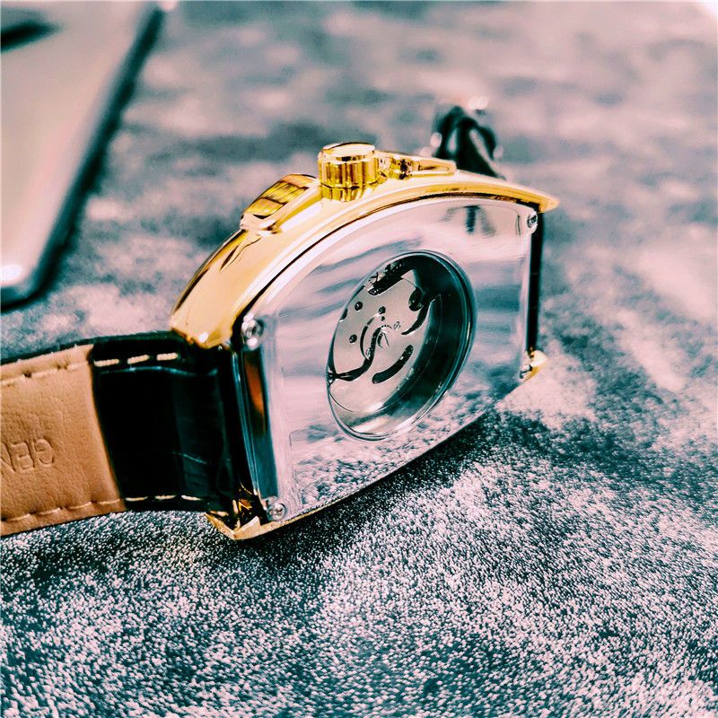 Luksusowy męski zegarek mechan – Cartier Watch Santos recenzja i cena